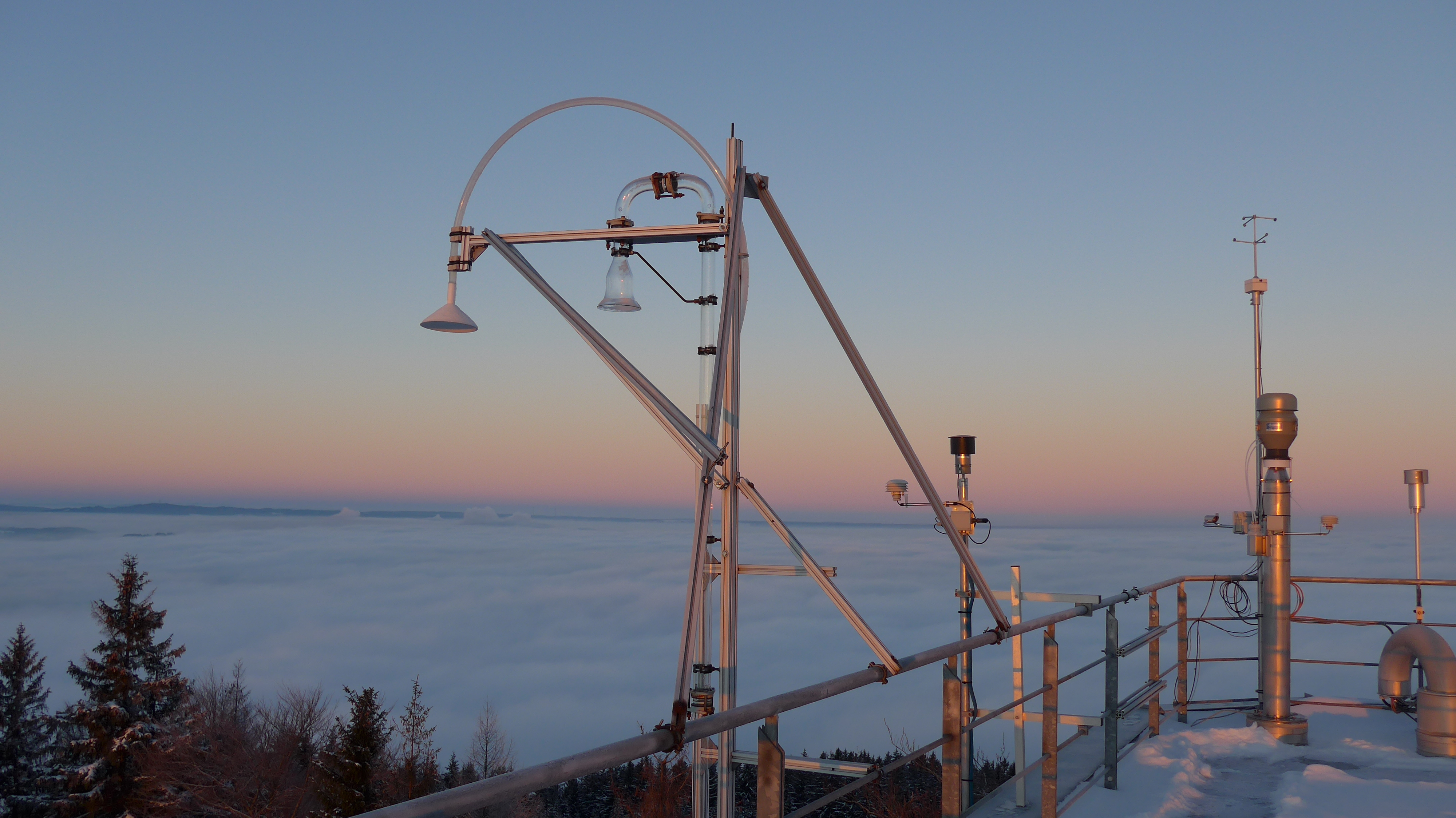 Inlets for VOC and reactive gases measurements at the NF Hohenpeisseberg